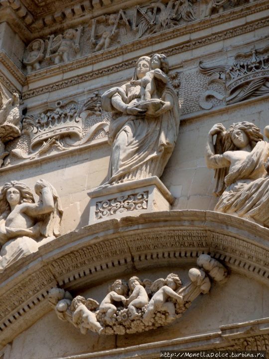 La Chiesa Sant' Angelo a Lecce: золотое барокко леччезе