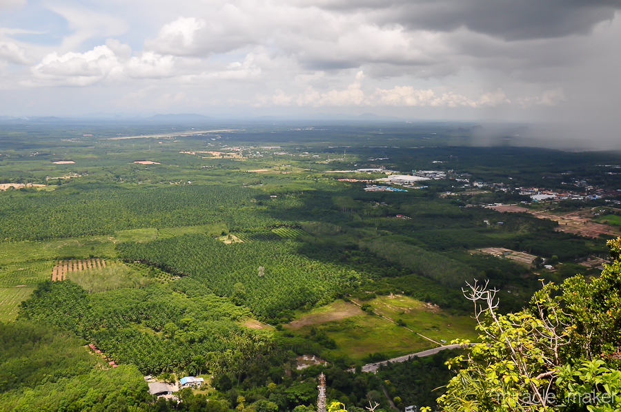 Непогода захватывает территорию.