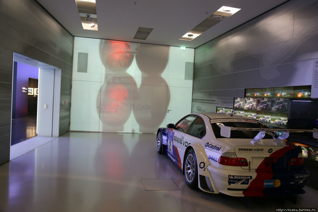 Музей BMW в Мюнхене. Третья часть Мюнхен, Германия