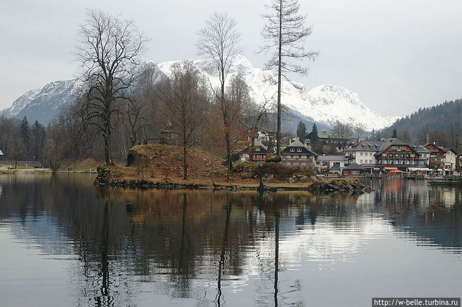 Озеро Кёнигсзее рекламируется как самое чистое в Германии. Для передвижения по нему с 1909 года разрешены только суда с электромоторами, вёсельные или с педальным приводом.
