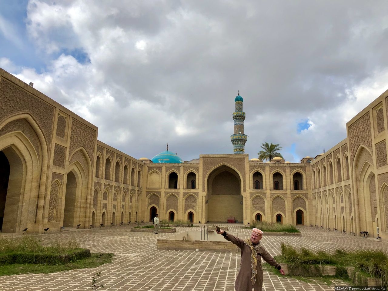 Мечеть и медресе Аль-Асифия (аль-Мустансира) Багдад, Ирак