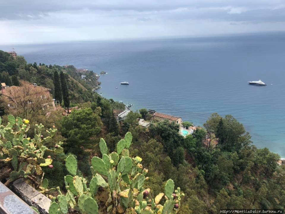 Пешеходный маршрут в Taormina Таормина, Италия