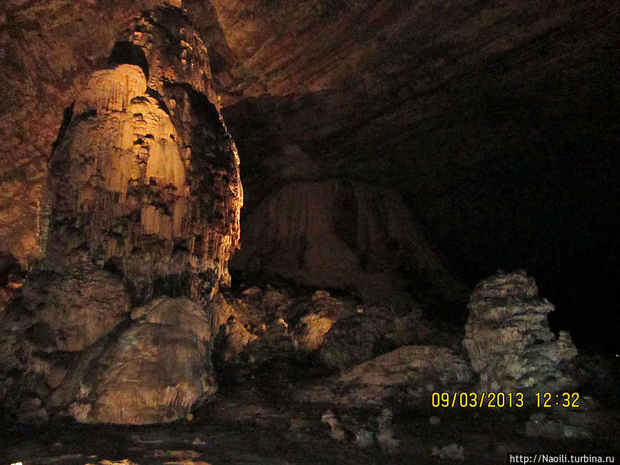 А вокруг Клеопатры стражники — подземные гномы и троли Национальный парк Пещеры Какахуамилпа, Мексика