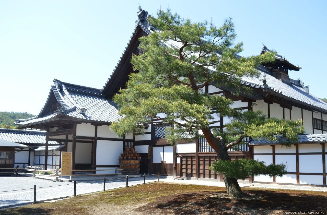 Храмовый комплекс Рокуон- Храмовый комплекс Рокуон-