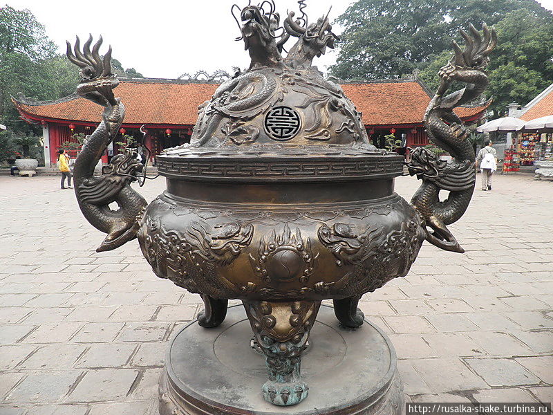 Храм Литературы — первый вьетнамский университет Ханой, Вьетнам
