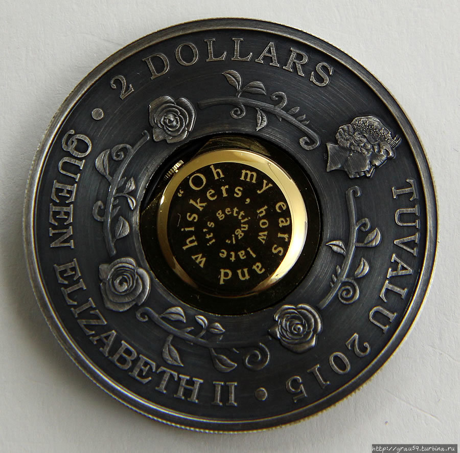 Монеты — часы  и часы из монет Сан-Томе и Принсипи