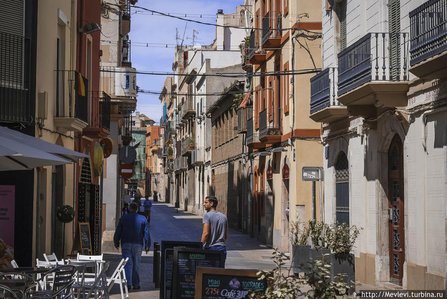 Симпатичный городок в Каталонии Виланова-и-ла-Жельтру, Испания