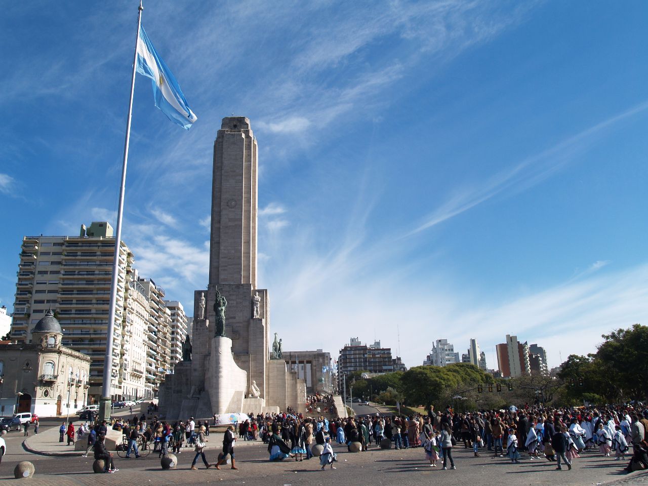 Мемориал национального флага / Monumento Nacional a la Bandera