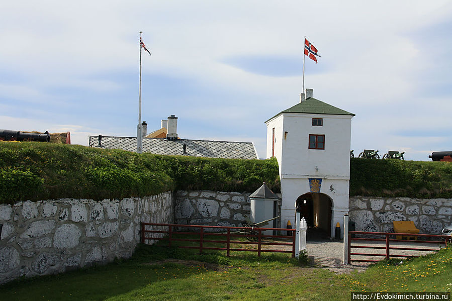 Старинная крапость в Варде.