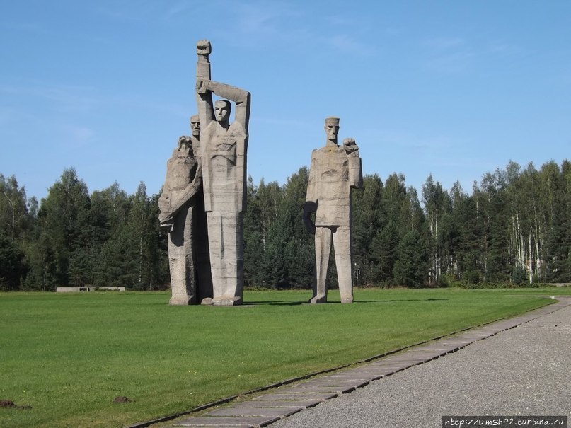 За этими воротами стонет земля Саласпилс, Латвия