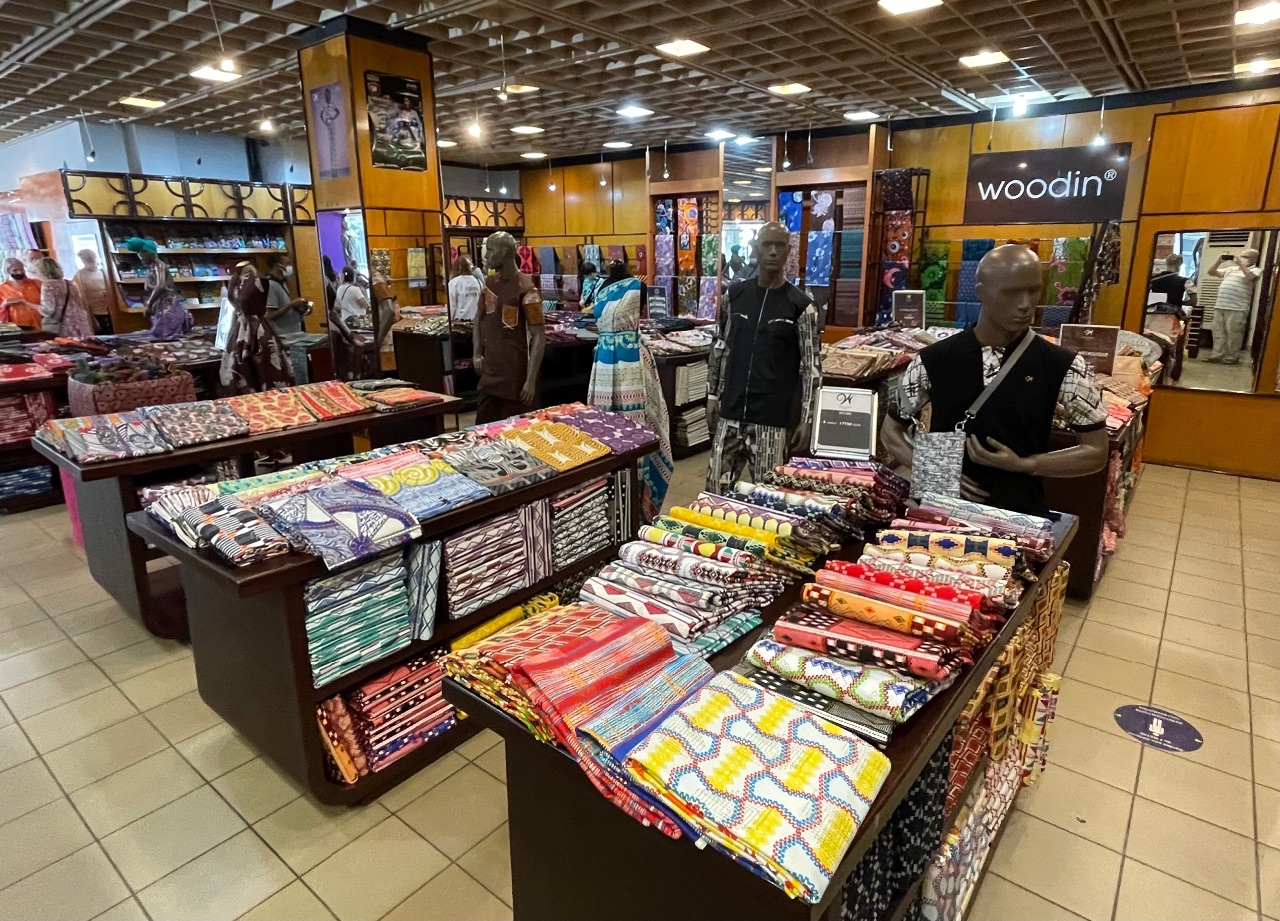 Магазин одежды «Вудин Платью» Абиджан, Кот-д'Ивуар