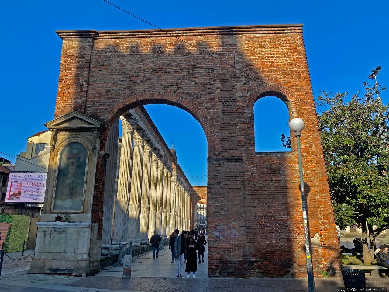 Колоннада Сан-Лоренцо Милан, Италия