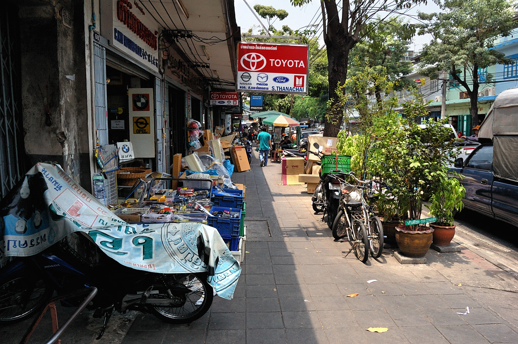 Ж Бангкок, Таиланд