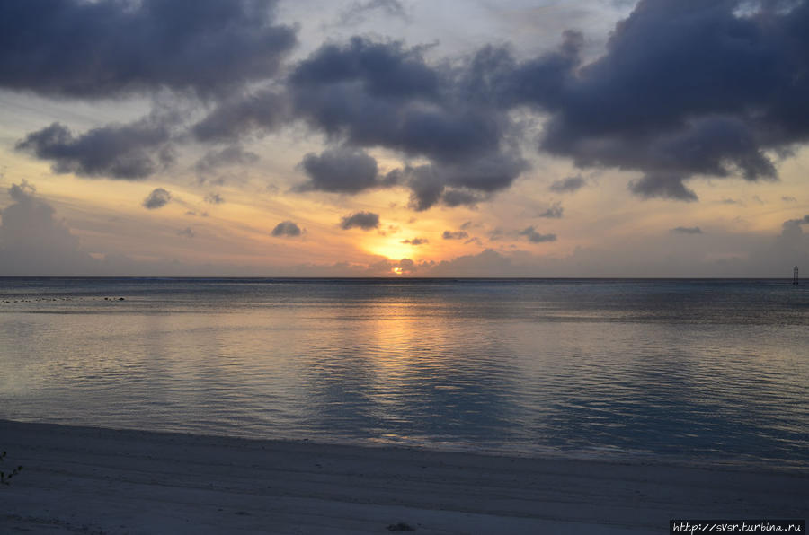Мальдивы.. Когда заходит солнце... Мальдивские острова