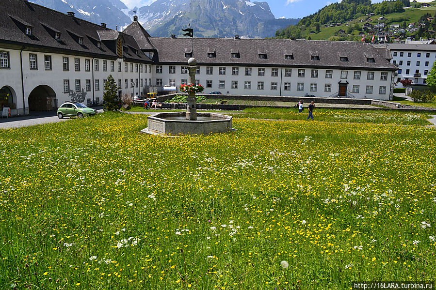 Внутренний двор монастыря. Кантон Обвальден, Швейцария