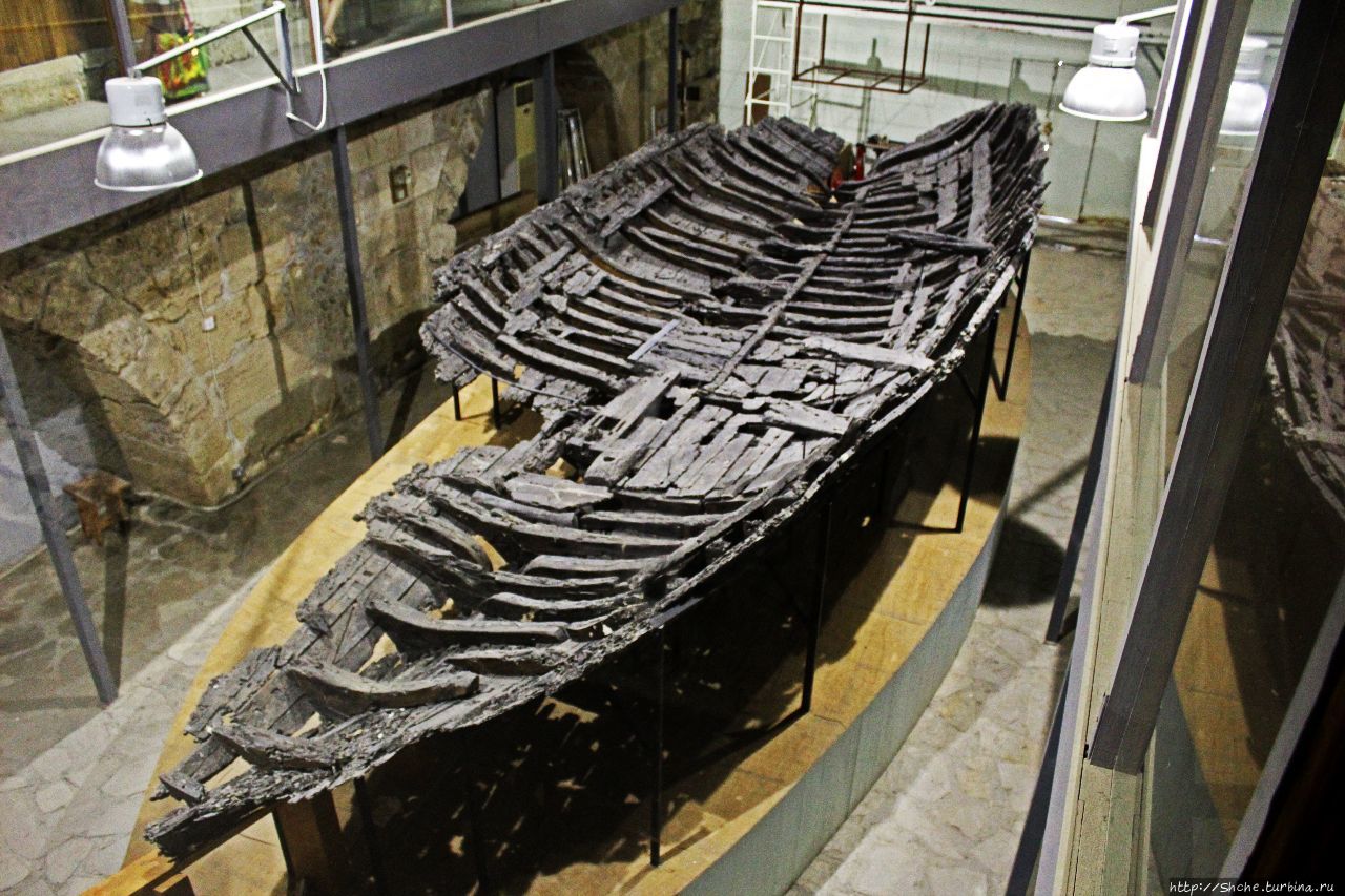 Музей кораблекрушений / Shipwreck Museum