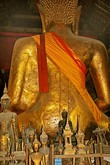 Храм Монастыря Ват Висуналат. Главный алтарь с игурой Будды. Фото из интернета