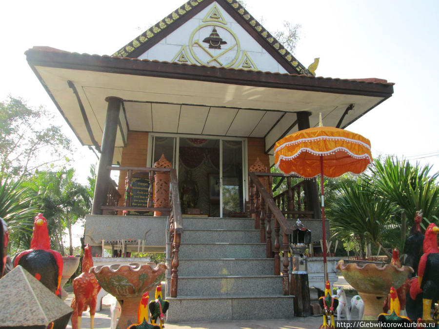 Shrine Нонг-Буа-Лам-Пху, Таиланд