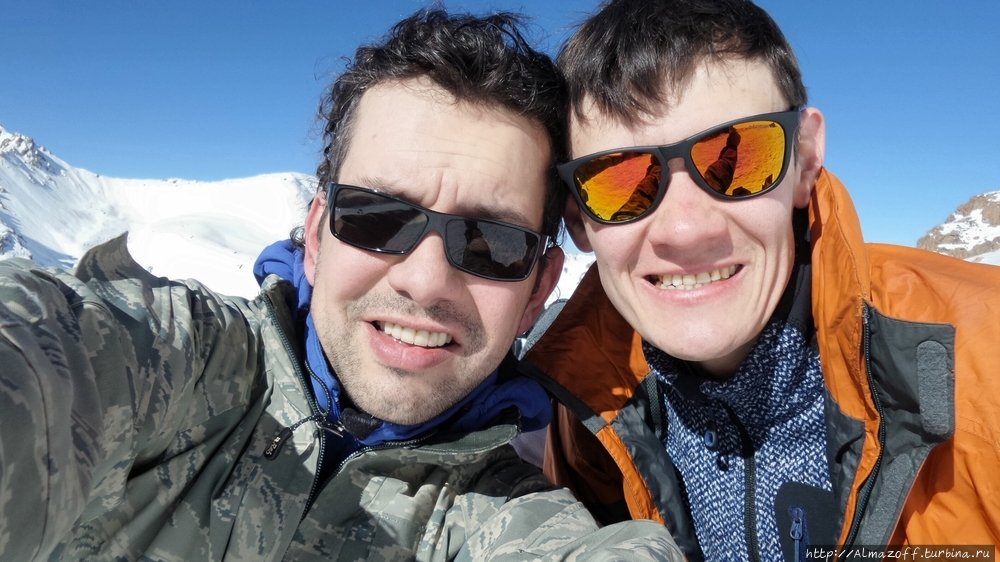 горный гид Андрей Алмазов и его друг Дима в Туюк-Су Заилийский Алатау (горный хребет), Казахстан