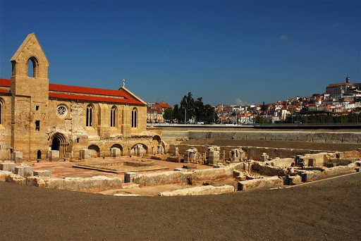 Старый Монастырь Санта-Клара / Mosteiro de Santa Clara a Velha