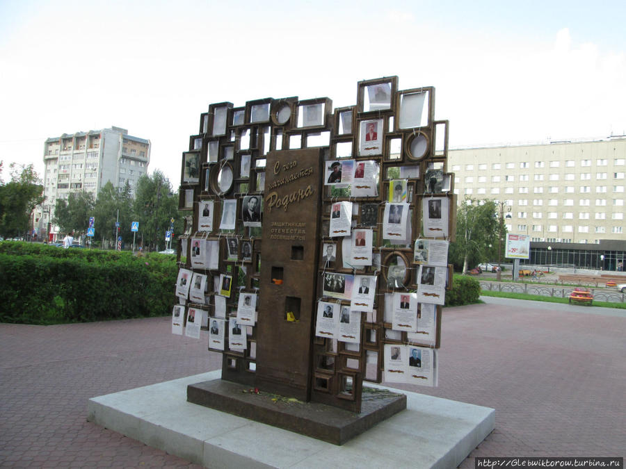 Прогулка по скверу имени Губкина Тюмень, Россия