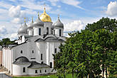 … Сердце Детинца и символ Новгорода древнейший православный храм России Софийский собор заложен при князе Владимире сыне Ярослава Мудрого в 1045 году.