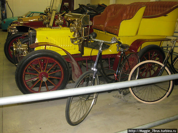 К сожалению, это  не Ланчестер, но, по-моему, очень похож...по крайней мере это один из самых старых автомобилей в моей коллекции. Раньше производители копировали автомобили друг у друга. Этот автомобиль был произведен у нас, в Нортгемптоншире в 1903 году Англия, Великобритания