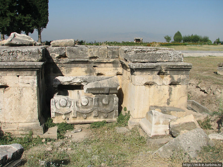 Гробницы Некрополя