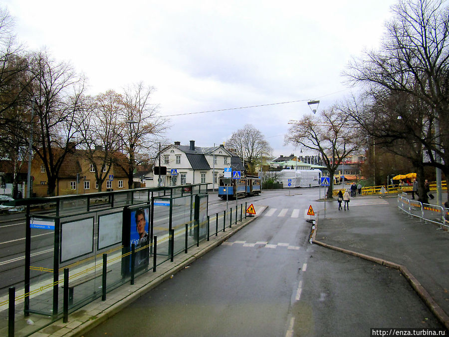 Остановка № 5 парк развлечений Gräna Lund и этнографический комплекс Scansen. Здесь автобус развернется и поедет назад через Северный музей и Музей корабля Васа.