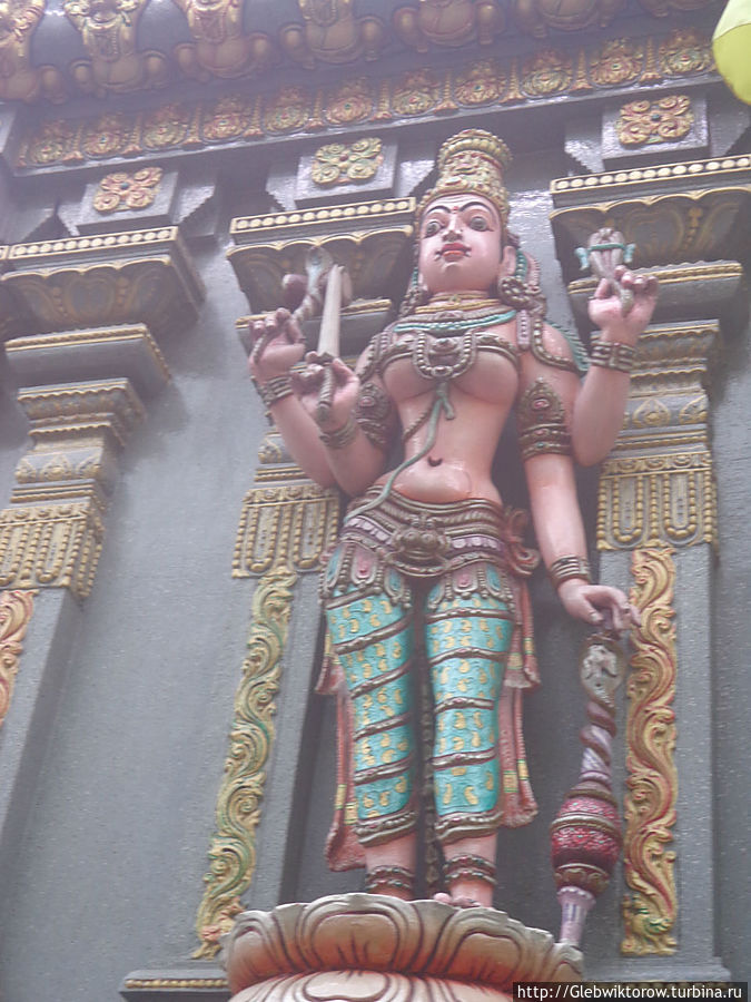 Бангкок. Индуистский храм Сри Маха Мариамман Бангкок, Таиланд