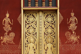 Храмовый комплекс Ват Сене Сук Харам. Здание Wat phra chao pet soc. Дверной узор. Фото из интернета