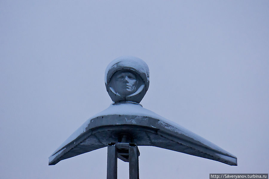 Памятник Гагарину в Губахе