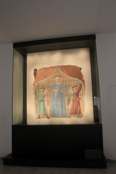 Вот так фреска сейчас 