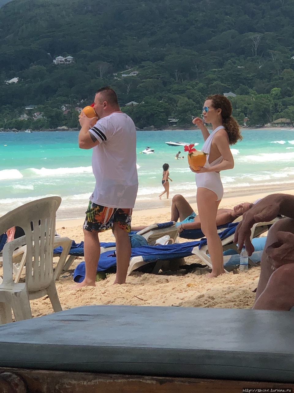 Ко-ко, или пара дней осталась до Бo-Валлон, Сейшельские острова Ко-ко, или пара дней осталась до Бo-Валлон, Сейшельские острова