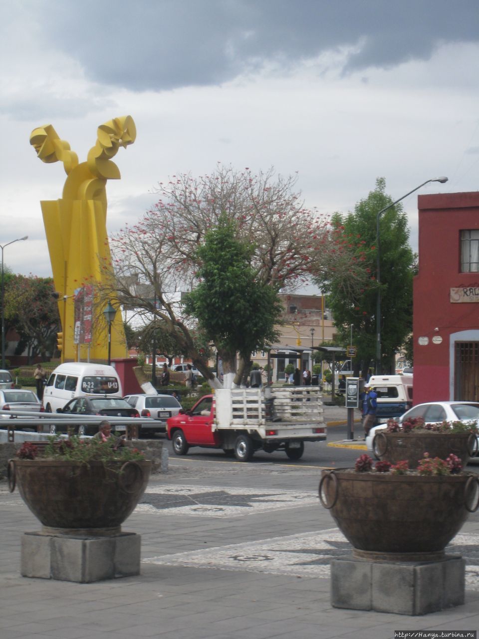 Скульптура Ангела-Хранителя в Пуэбле Пуэбла, Мексика