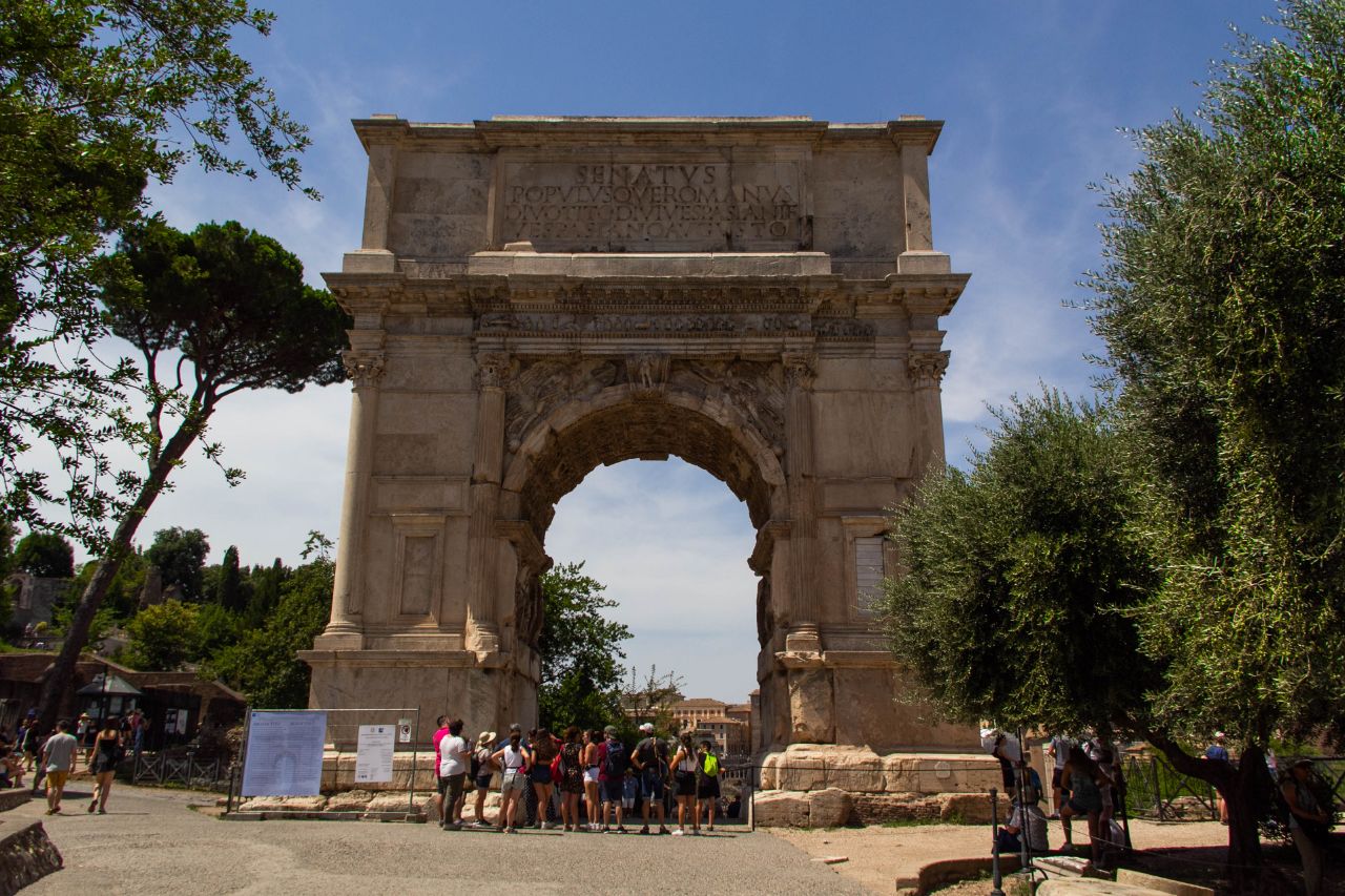Рим. Триумфальная арка Тита Рим, Италия