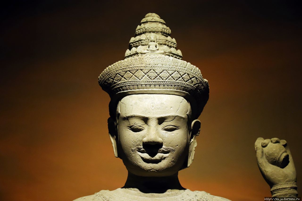 Национальный музей Ангкор Вата.  Кхмерские императоры Сиемреап, Камбоджа