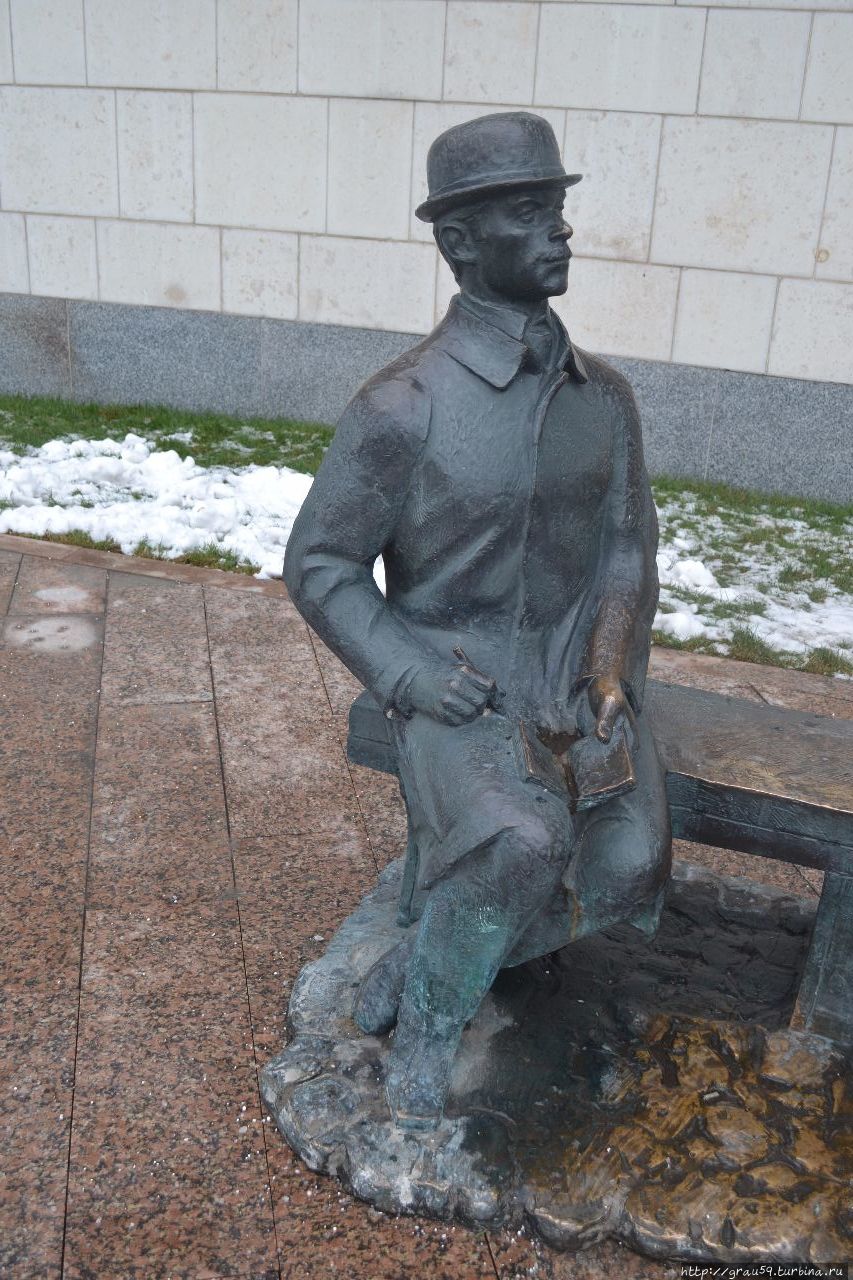 Памятник Шерлоку Холмсу и доктору Ватсону Москва, Россия
