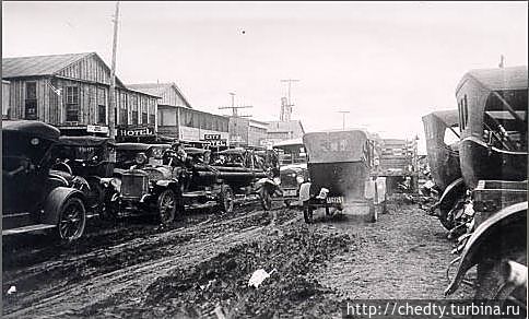 Парковаться в Москве говорите негде, вот и в Корсикане сто лет назад, те же проблемы...