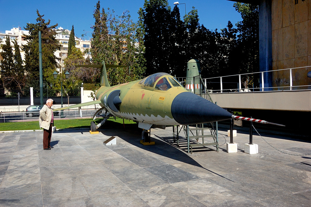 Ж Афины, Греция