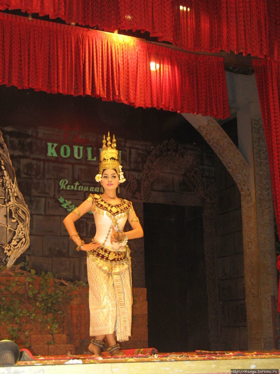 Apsara dance шоу в ресторане Кулен Сиемреап, Камбоджа