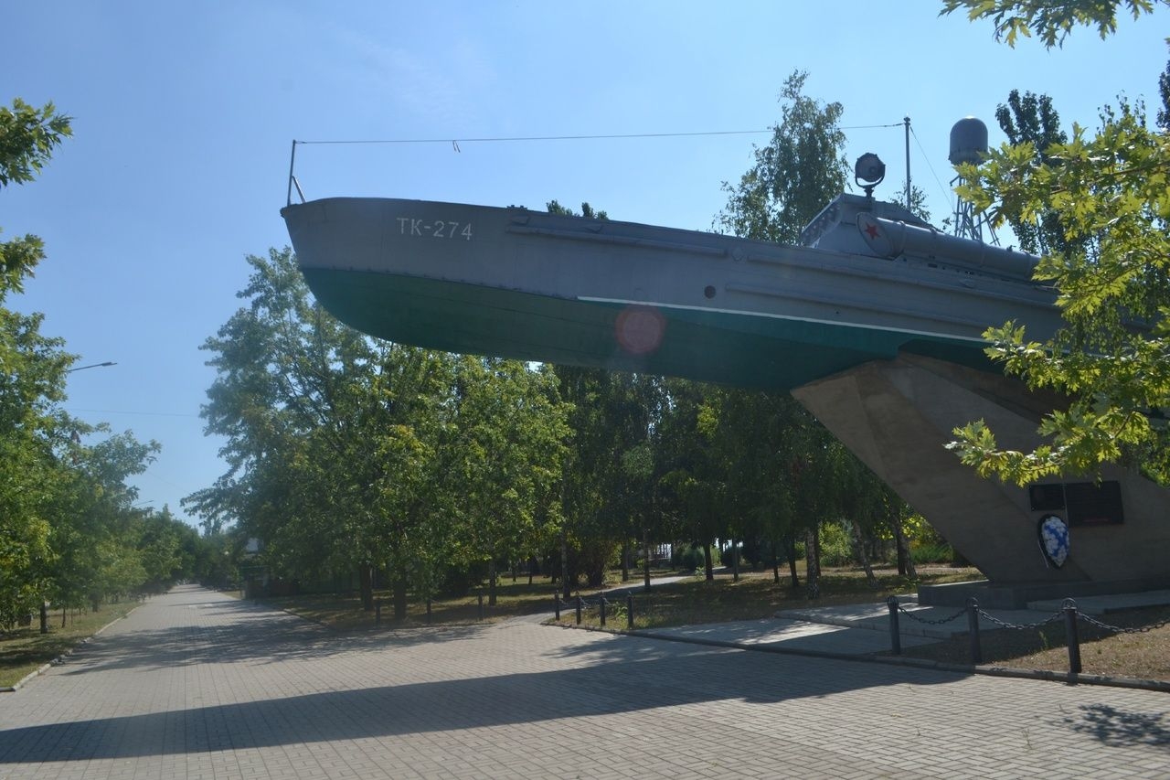 Памятник памятник князю С.М. Воронцову Бердянск, Украина