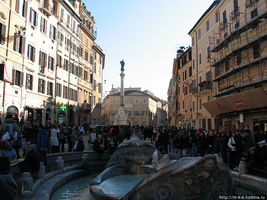 Площадь Испании с видом на колонну Непорочного зачатия Рим, Италия