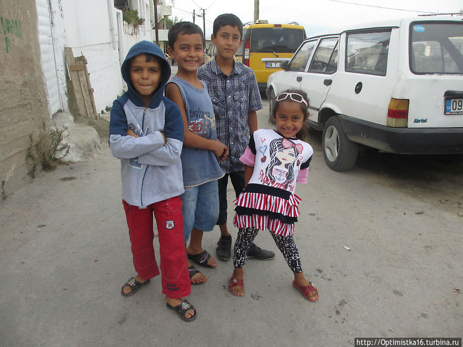 Детишки попросили их сфотографировать Кушадасы, Турция