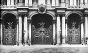 Главные ворота Зимнего дворца на рубеже XIX-XX веков (Фото из интернета)