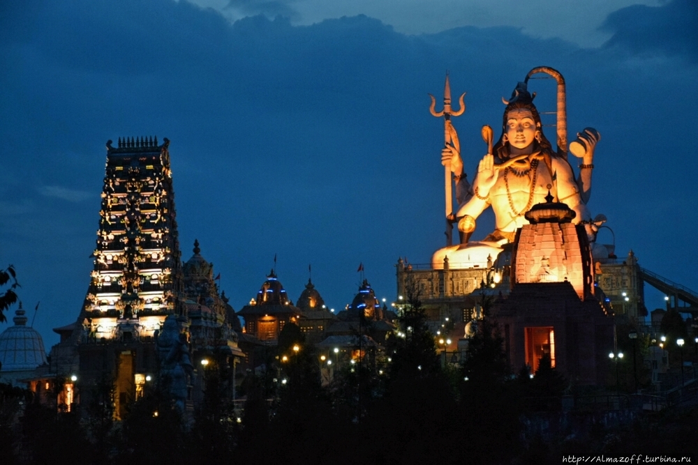 Самые большие статуи Сиккима Намчи, Индия