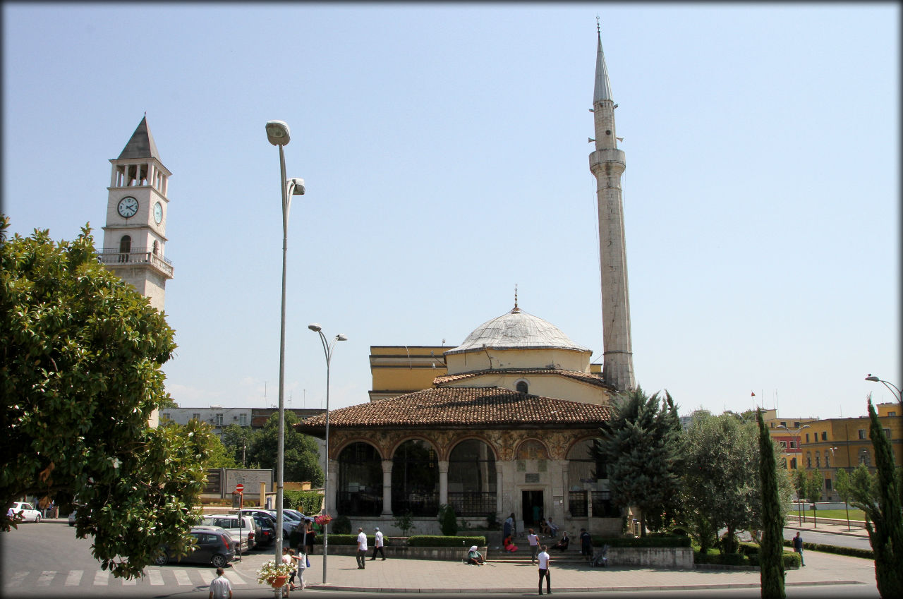 Непопулярная столица Тирана, Албания