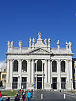 Парадный фасад базилики