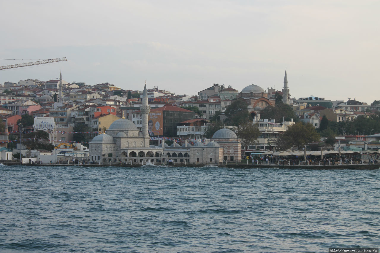 Обзорная прогулка на кораблике Стамбул, Турция