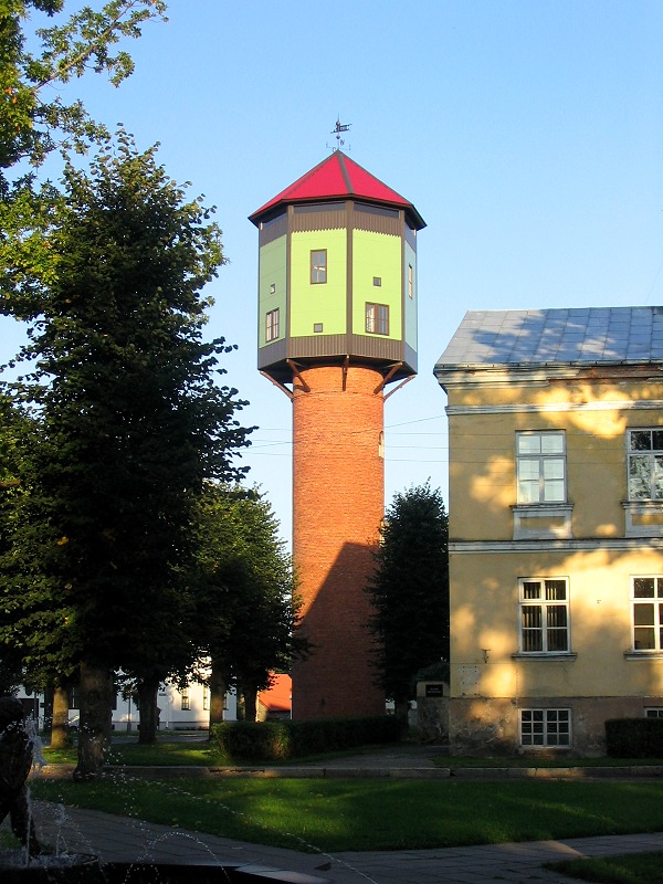 Отреставрированная водонапорная башня Вильянди, Эстония